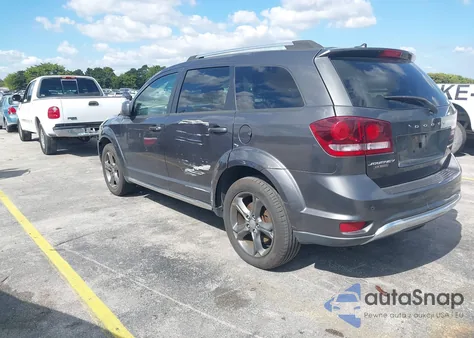 2015 Dodge Journey Crossroad z USA, uszkodzony, nr VIN 3C4PDCGB5FT719655